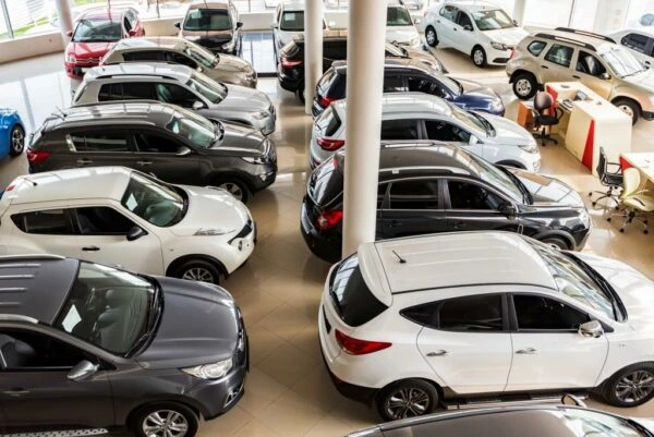 Tips Menjual Mobil Travel
